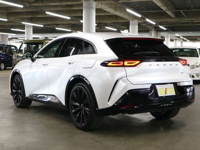 Toyota Crown Sport 11