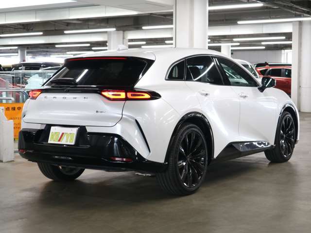 Toyota Crown Sport 6