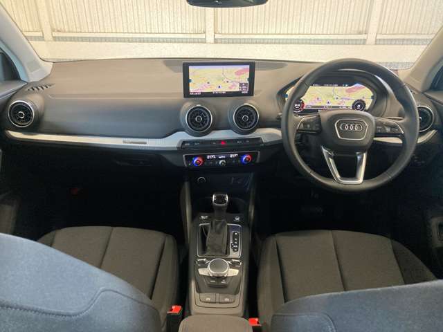 Audi Q2 11