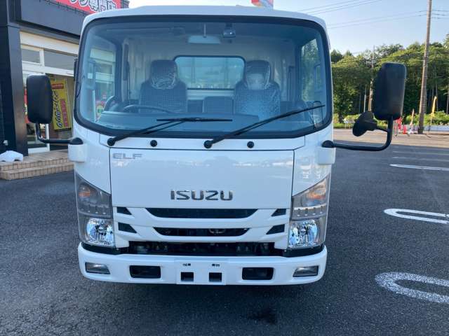 Isuzu Elf 2