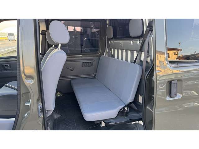Daihatsu Hijet Deck Van 12