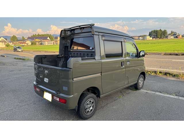 Daihatsu Hijet Deck Van 7