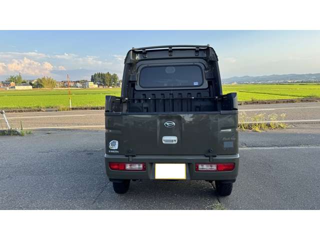 Daihatsu Hijet Deck Van 8
