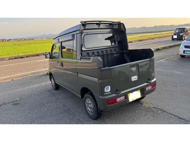 Daihatsu Hijet Deck Van 9
