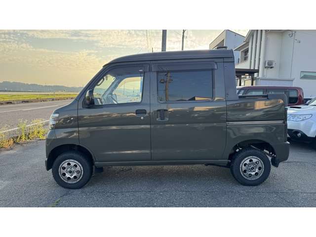 Daihatsu Hijet Deck Van 10