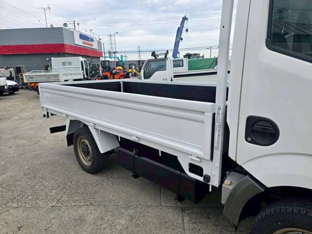 Mitsubishi Fuso Canter Guts 11