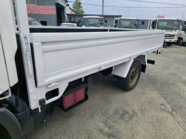 Mitsubishi Fuso Canter Guts 12
