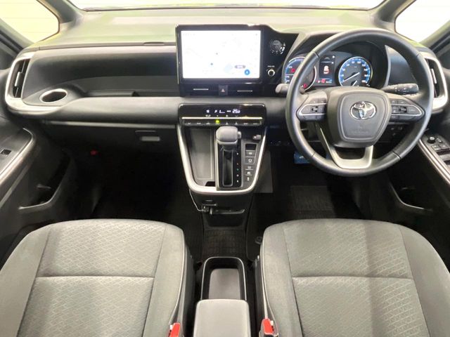 Toyota Noah 2