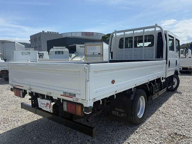 Isuzu Elf 8