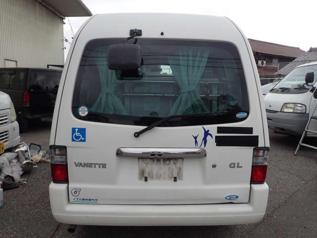 Nissan Vanette 5