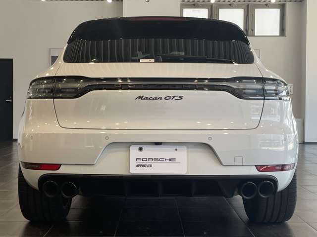 Porsche Macan 11