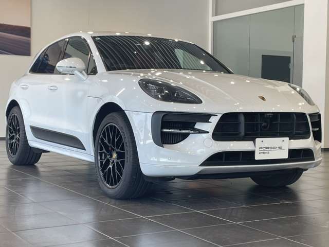 Porsche Macan 8