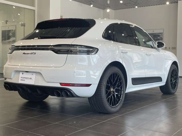 Porsche Macan 10