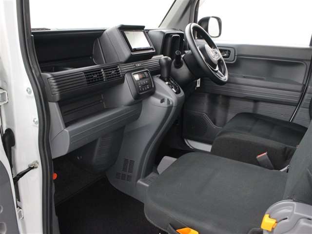 Honda N-VAN 12