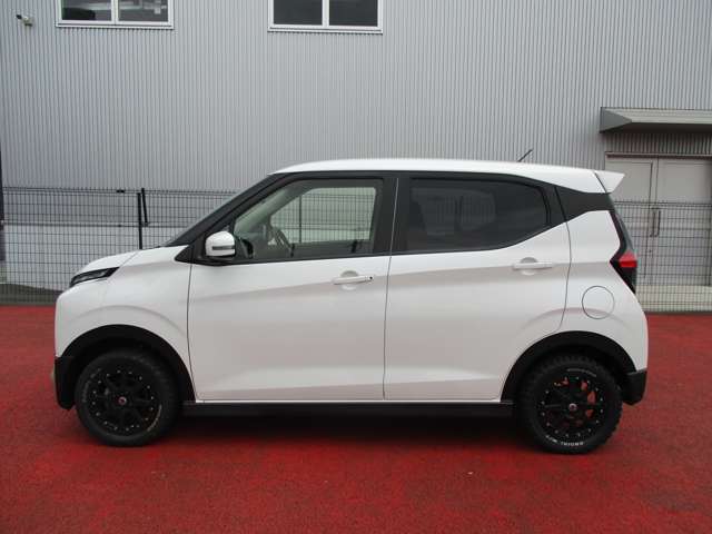 Mitsubishi eK X 12