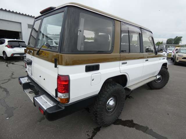 Toyota Land Cruiser Prado 5