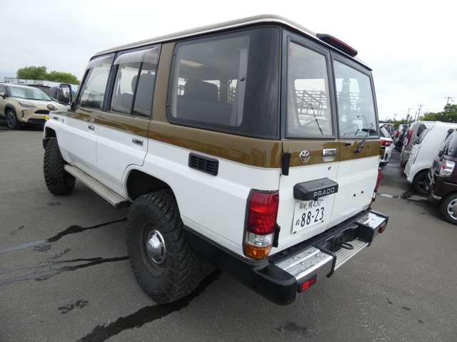 Toyota Land Cruiser Prado 7