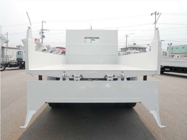 Isuzu Forward 11