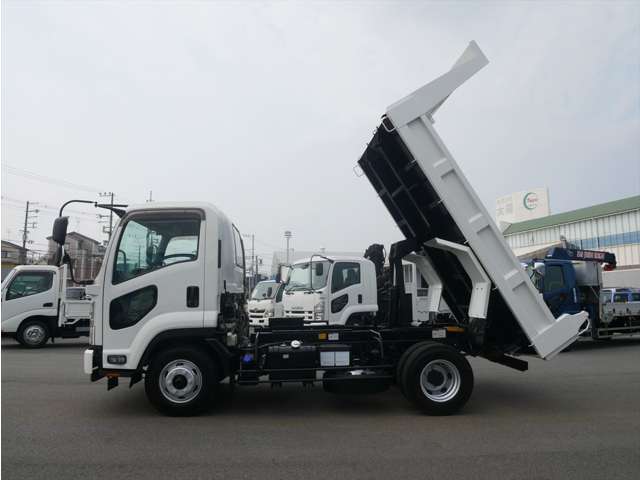 Isuzu Forward 2