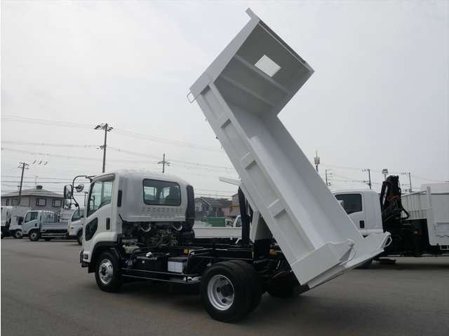 Isuzu Forward 3