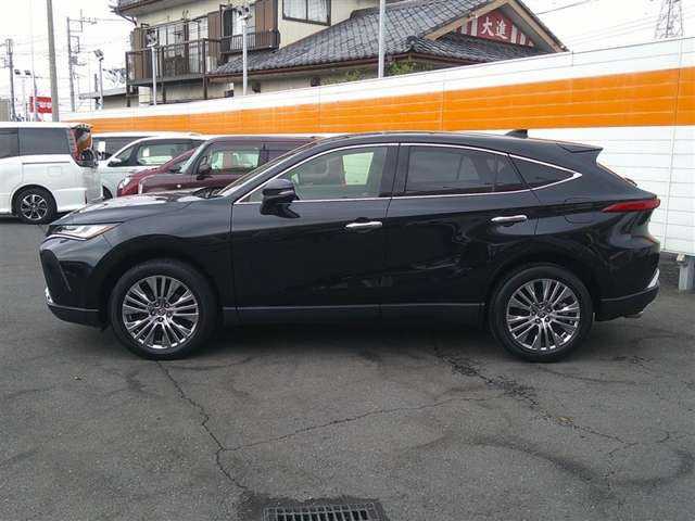 Toyota Harrier 3