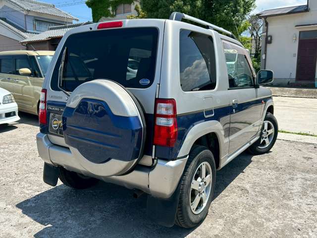 Mitsubishi Pajero Mini 4