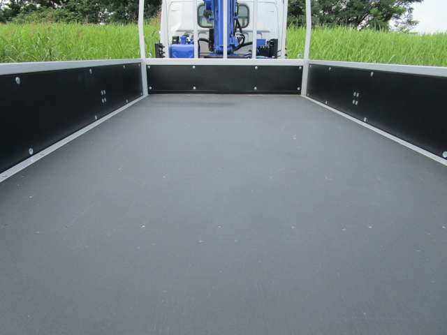 Mitsubishi Fuso Canter 7