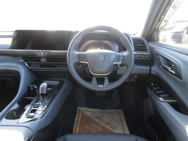 Toyota Crown Estate 6