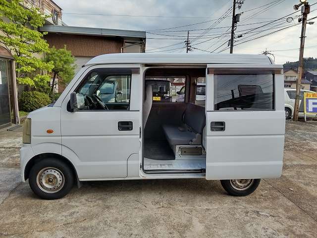 Suzuki Every 4