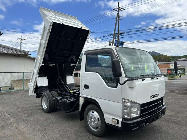 Isuzu Elf 4