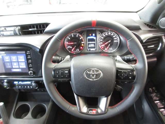 Toyota Hilux 9