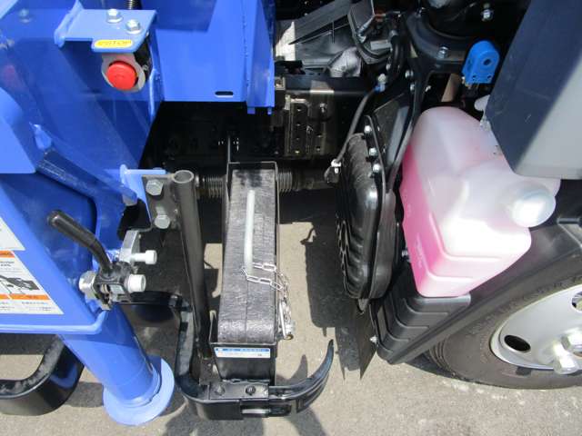 Mitsubishi Fuso Canter 9