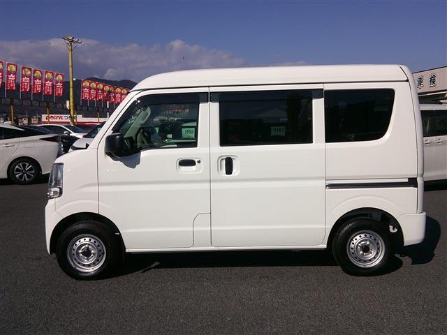 Mitsubishi Minicab Van 2