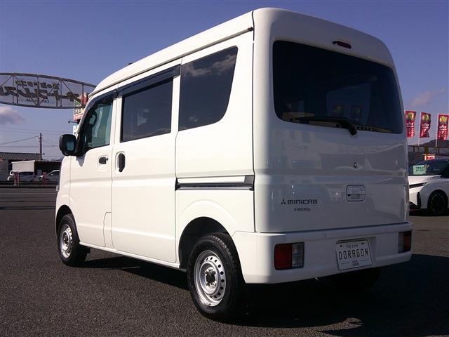 Mitsubishi Minicab Van 3