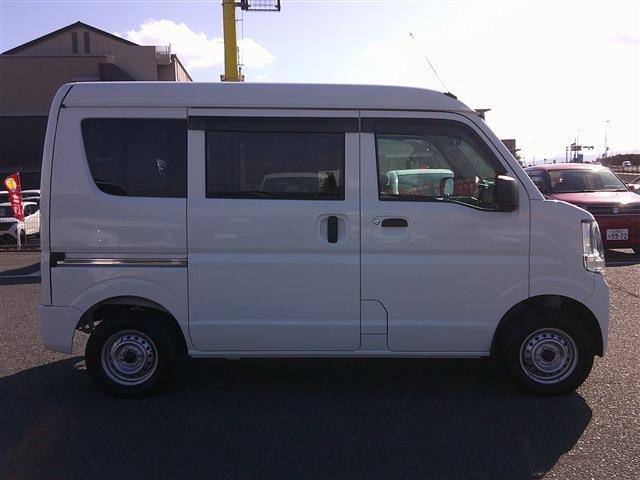 Mitsubishi Minicab Van 6