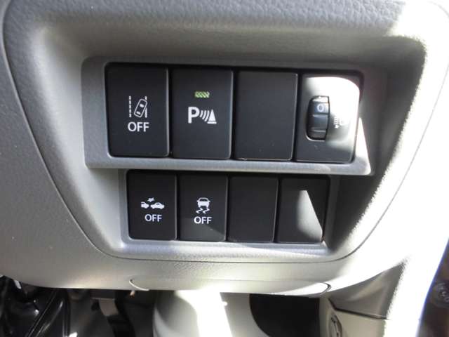 Nissan NV100 Clipper 12
