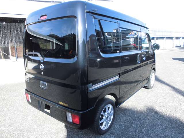 Nissan NV100 Clipper 6