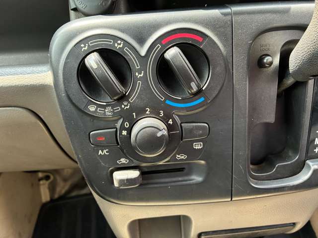 Nissan NV100 Clipper 10