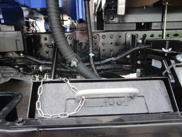 Mitsubishi Fuso Canter 10