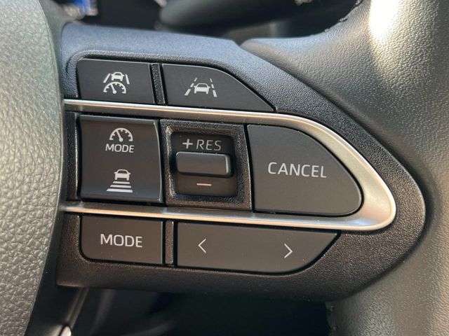 Toyota Voxy 8