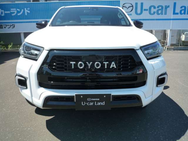 Toyota Hilux 2
