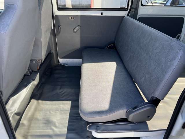 Mitsubishi Minicab Van 12