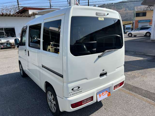 Mitsubishi Minicab Van 9