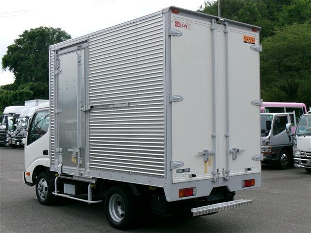 Hino Dutro 2