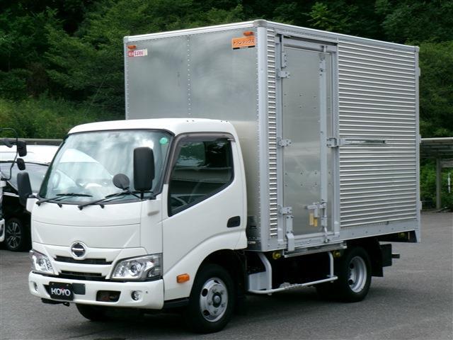 Hino Dutro 3