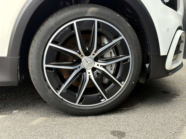 Mercedes-Benz GLB 12
