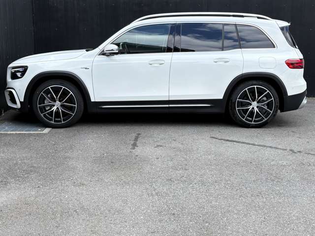 Mercedes-Benz GLB 5