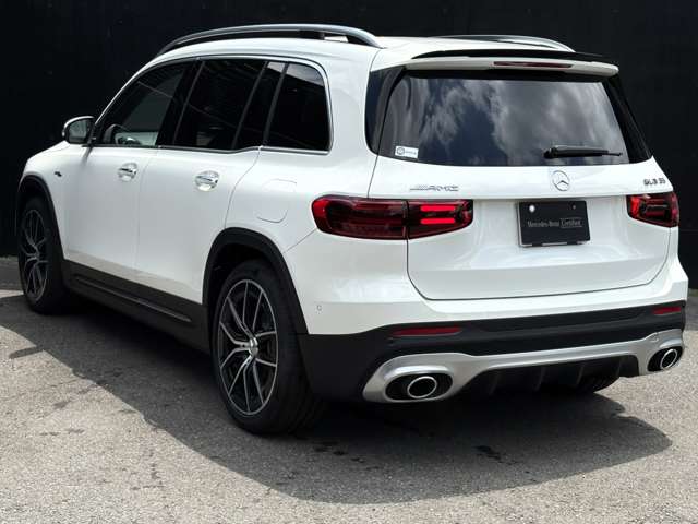 Mercedes-Benz GLB 8