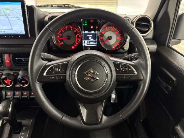 Suzuki Jimny 12