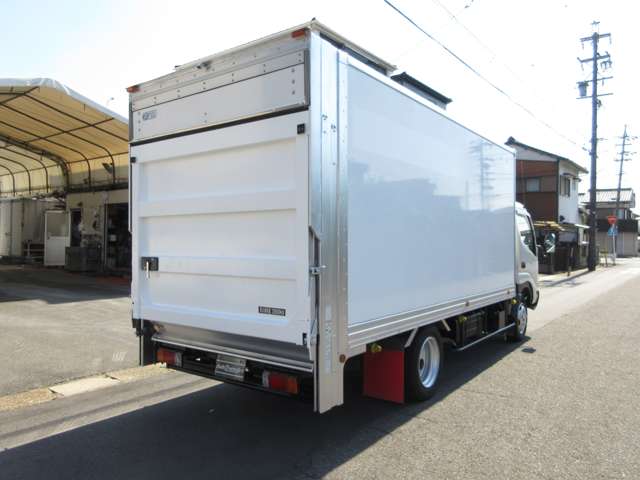 Hino Dutro 6